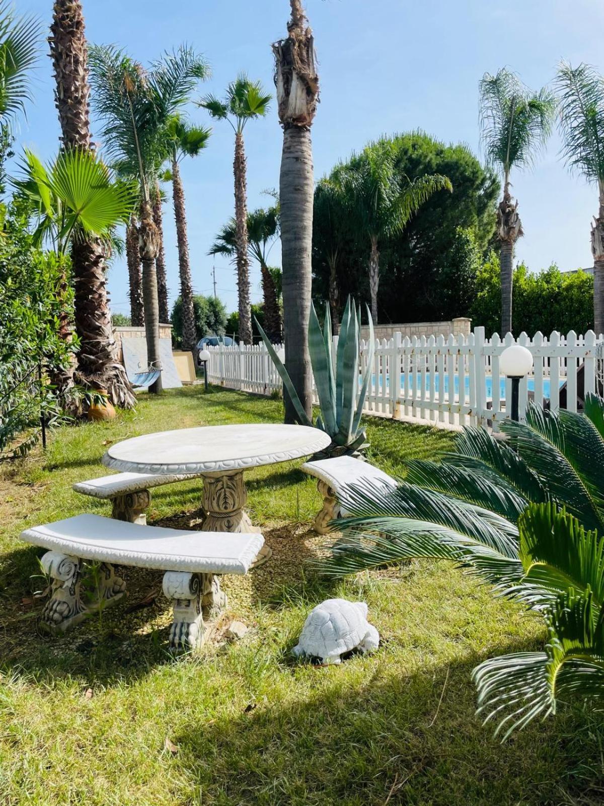 Вілла Pupillo Casa Vacanza Франкавілла-Фонтана Екстер'єр фото